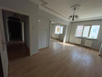 PINARHİSAR ÇARŞI PTT YANI KİRALIK 3+1 DAİRE ARAKAT:2