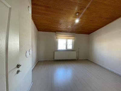 Pınarhisar Orta Mahalle'de Teraslı, Isı Yalıtımlı Kiralık 2+0 DAİRE