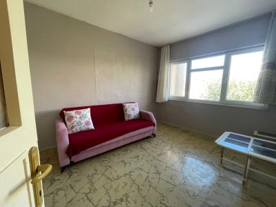 PINARHİSAR ÇARŞI MERKEZDE PTT KARŞISINDA 2+1 DAİRE FIRSATI!