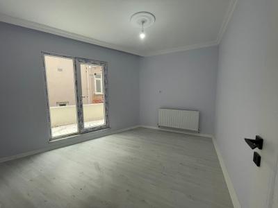 PINARHİSAR ÇARŞIDA SATILIK 3+1 SIFIR ARA KAT DAİRE